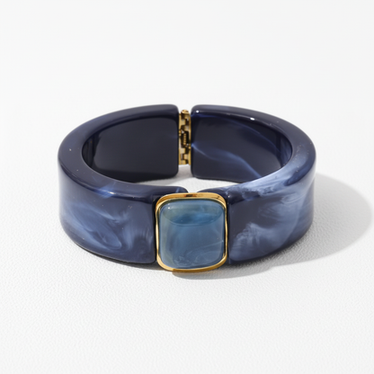 Airie Vintage Bangle