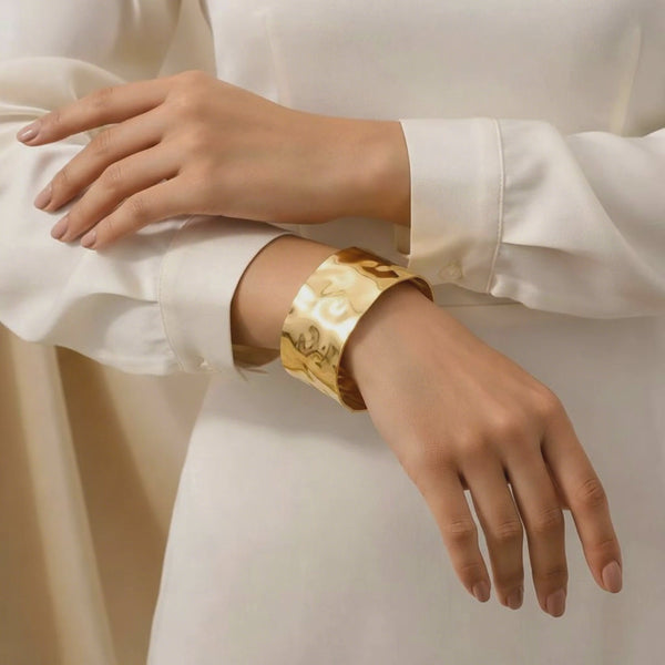 Hera The Sculpted Bangle | 18K Gold PVD Stainless Steel | Waterproof Abstract Sculpted Cuff
